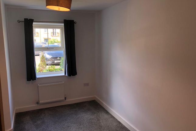 Town house to rent in Holts Crest Way, Leeds