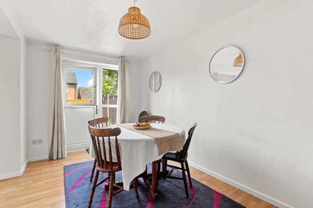 3, Emperor Drive, Worcester photo 4