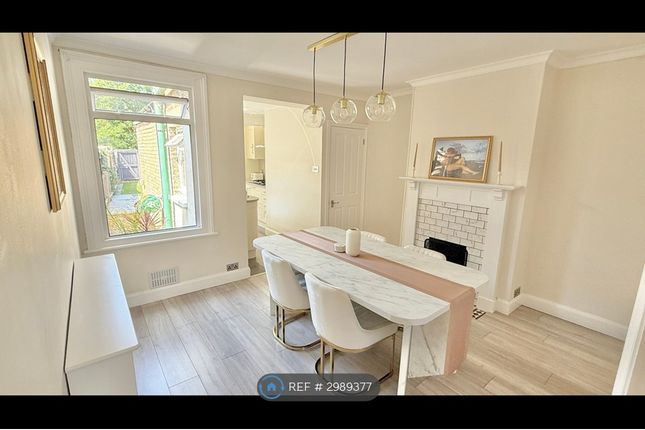 Bernard Road, Wallington photo 3