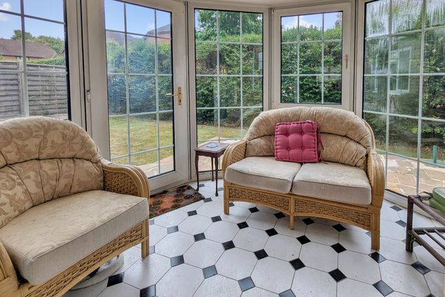 29 Orchard Lea, Swanmore photo 2
