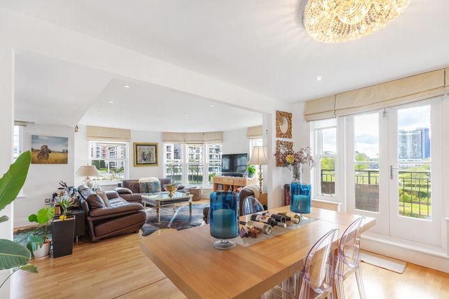 Flat for sale in Imperial Wharf, London