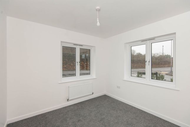 Flat to rent in Laver Drive, Chesterfield