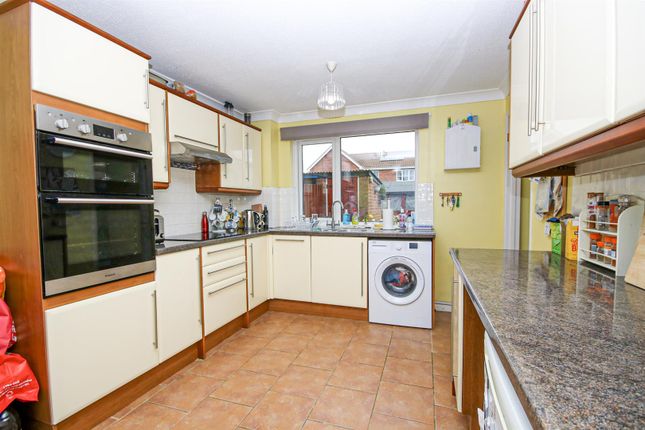 13, Venables Close, Norwich photo 3