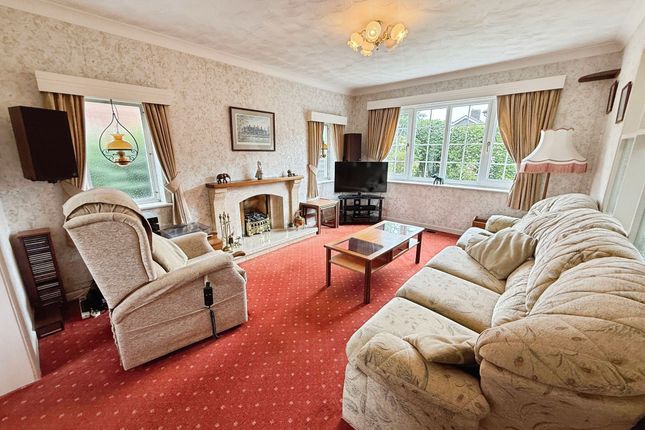 38 Vicarage Avenue, Cheadle photo 3