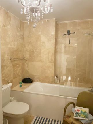 3, Kirbys Lane, Canterbury photo 5