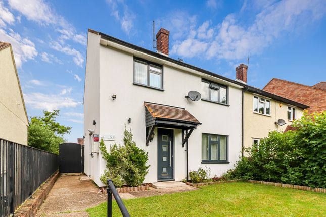 97, Holtspur Lane, High Wycombe photo 3