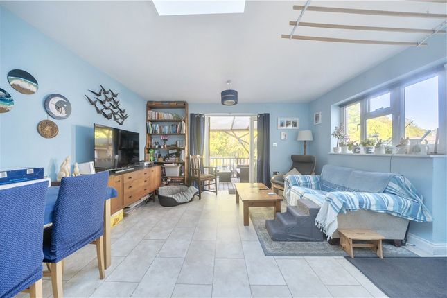6, Cowleas Cottages, Romsey photo 4