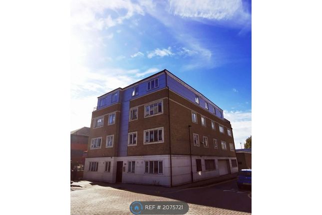 Thumbnail Flat to rent in Duckett Street, London