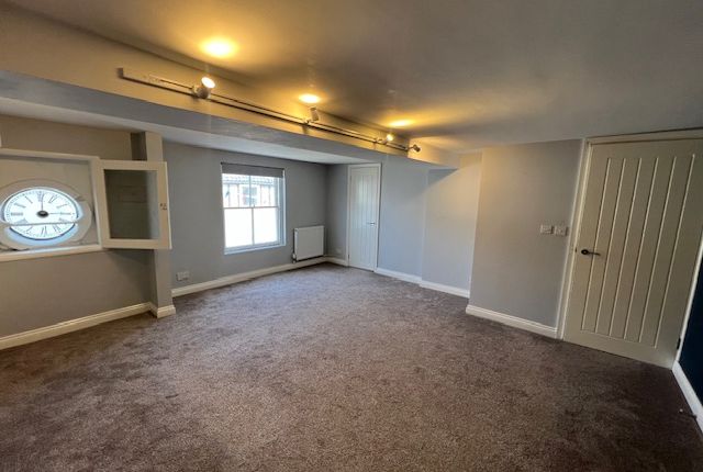 Flat B, 17, St. Nicholas Street, DISS photo 2