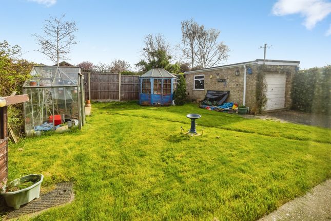58, Oakfield, Lincoln photo 2
