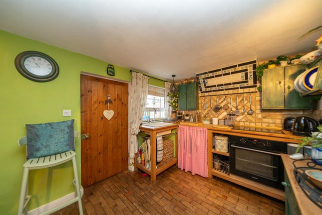 4, Bradden Cottages, Bradden Lane, Gaddesden Row photo 5