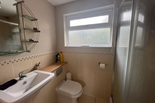 4, SWINDON photo 2