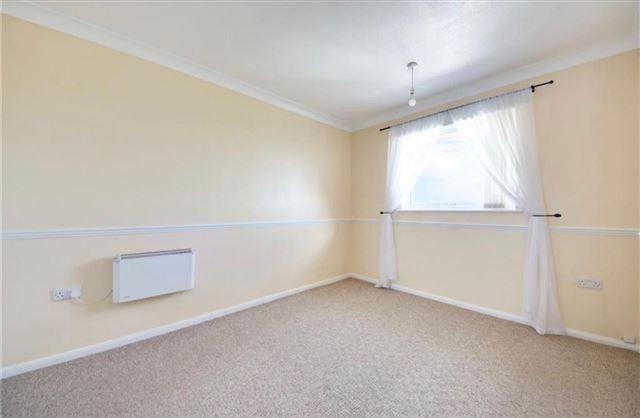 3, Hawthorn Gardens, Worthing photo 5