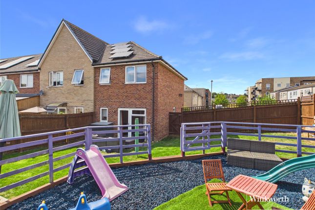18, Eddleston Way, Reading photo 2