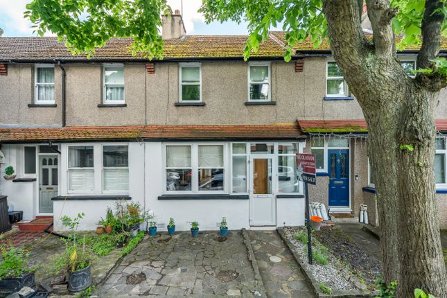 Thumbnail Terraced house for sale in North Avenue, Carshalton