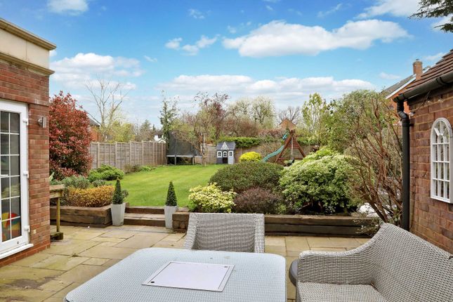 Country house for sale in Manor Crescent, Seer Green, Beaconsfield, Buckinghamshire
