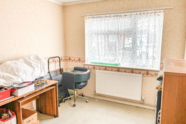 6, Woodbridge Grove, Clacton-On-Sea photo 4