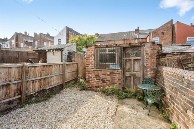92, Avenue Road, Rotherham photo 4