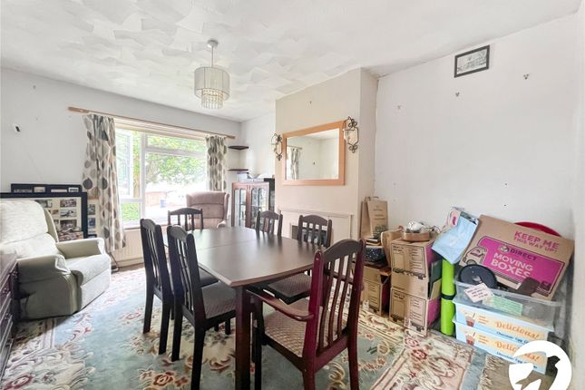 1, Leonard Close, Kent photo 3