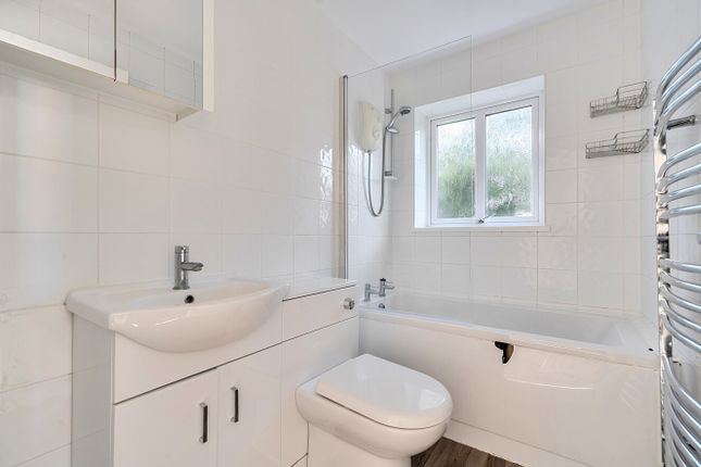 Loveridge Close, Swindon photo 4
