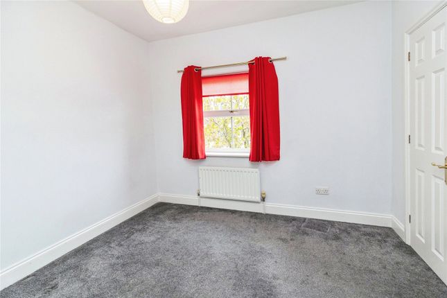 Terraced house to rent in Lords Terrace, High Street, Eaton Bray, Dunstable, Bedfordshire
