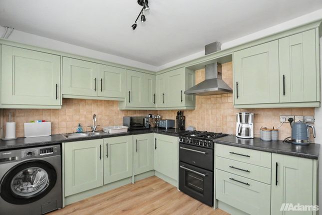 12, Lobelia Grove, Runcorn photo 4