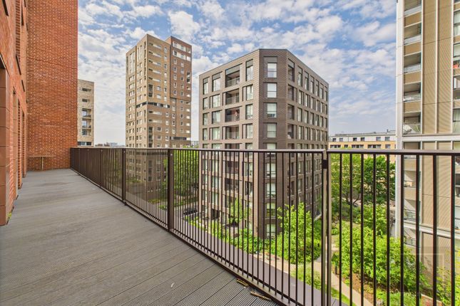 Apt 501, Levy Building, London photo 4