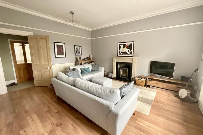 Flat 3, Penmount, 41 Old Road, Llanelli photo 4