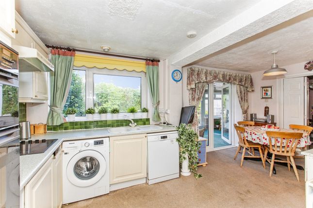 3, Riverside Way, Kettering photo 3