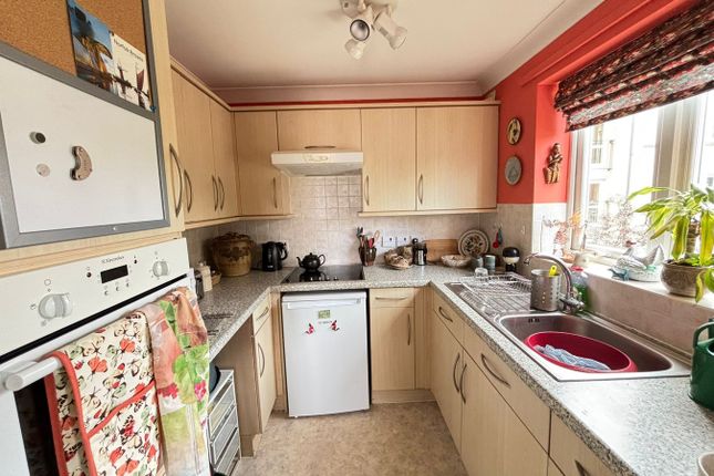 29, Gwenllian Morgan Court, Brecon photo 2