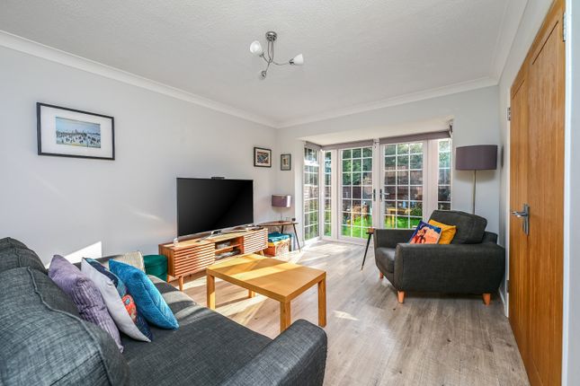 35, Ashbury Drive, Camberley photo 2