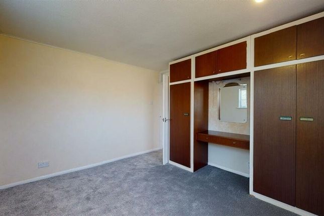 5, Mill Close, Dover photo 5