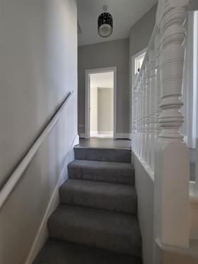 Flat for sale in Bowes Road, London
