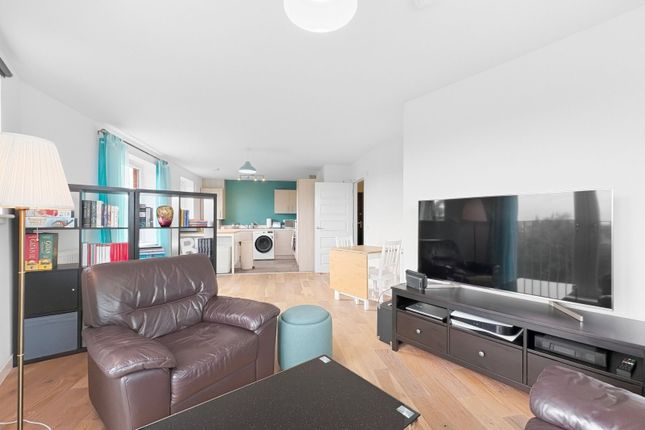 229B/8 Niddrie Mains Road, Edinburgh photo 3