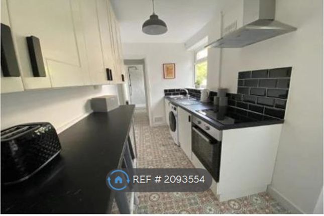 Thumbnail Terraced house to rent in Queens Road, Beeston, Nottingham