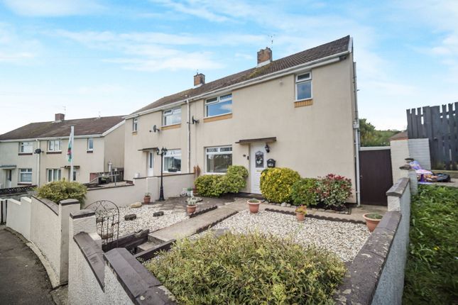 43, Bryn Dolwen, Caerphilly photo 2