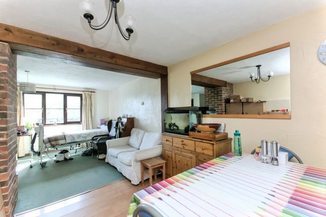58, Geers Wood, East Sussex photo 3