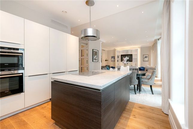 Flat to rent in Strand, Covent Garden, London