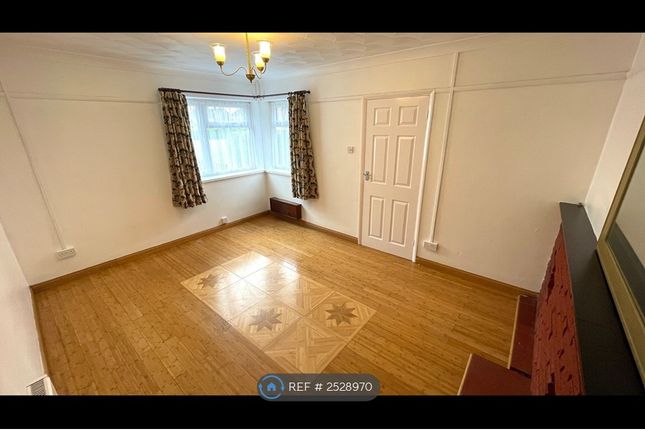Cygnet Avenue, Feltham photo 5