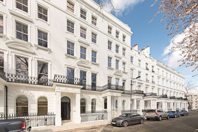 Flat to rent in Hempel Gardens, 34 Craven Hill Gardens, London