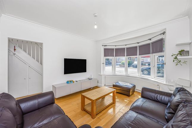 86, Brindwood Road, Chingford photo 4