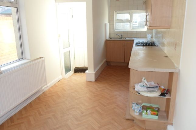 55, Balfour Road, Chatham photo 2