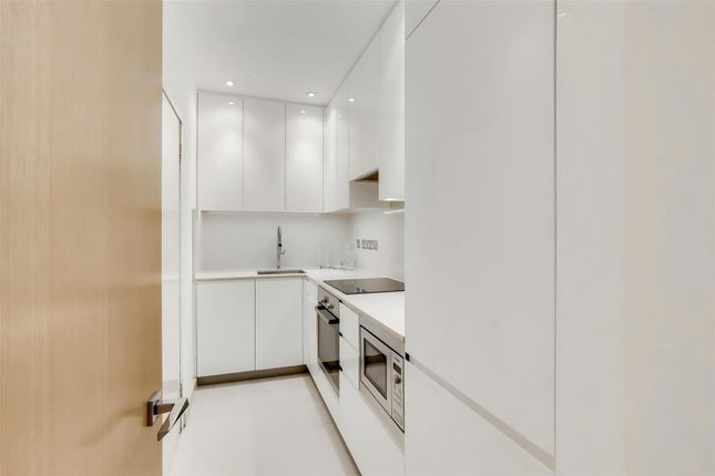 Flat for sale in Princes Court, Brompton Road, London