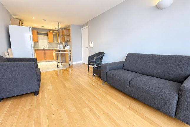 126, W3, Manchester photo 3