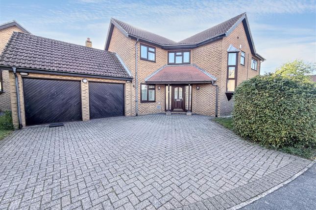 4-bed house on 10, Sandbrier Close, Walnut Tree, £650,000