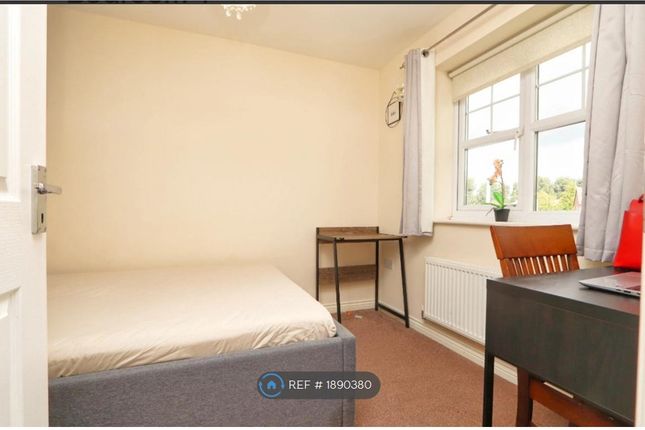 Thumbnail Room to rent in Roseway Avenue, Cadishead, Manchester