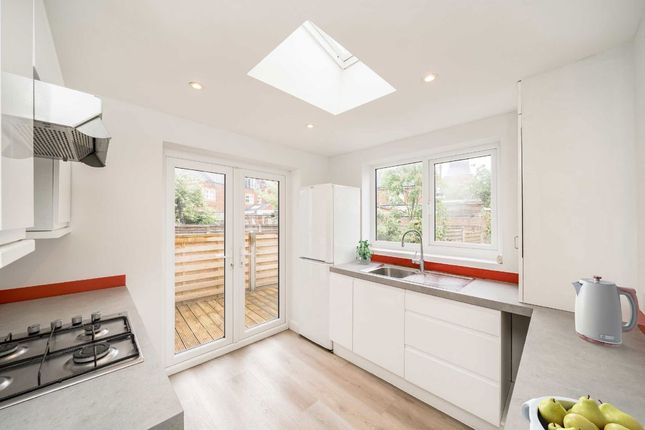 113A, Strathville Road, London photo 3