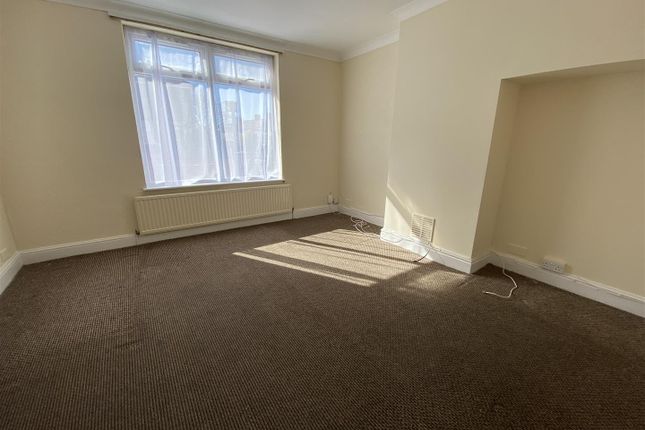 51, Alibon Road, Dagenham photo 2