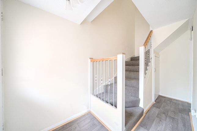 1371497-5-68F8A17...