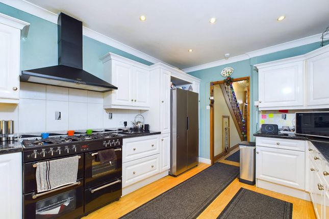 20 Bampfylde Road, Torquay photo 3